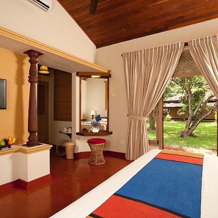 โรงแรมสิกิริยา ภายนอก รูปภาพ A room at the resort