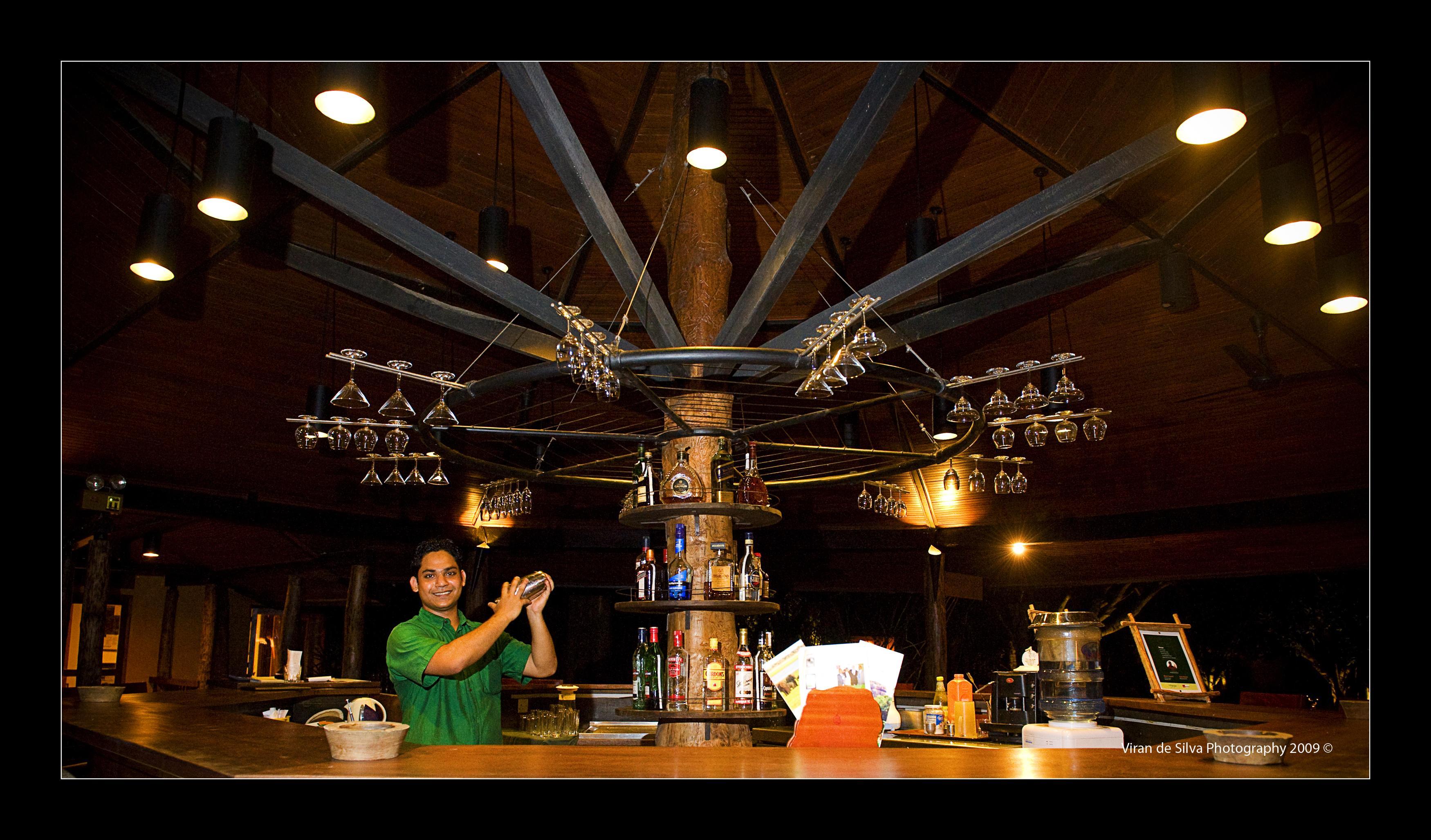 โรงแรมสิกิริยา ภายนอก รูปภาพ The bar at the Treehouse